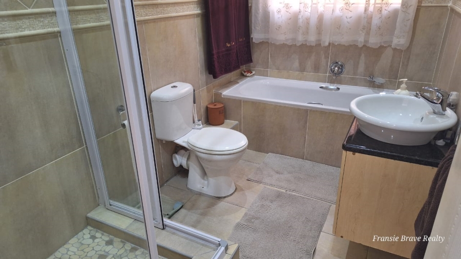 3 Bedroom Property for Sale in Hartenbos Central Western Cape